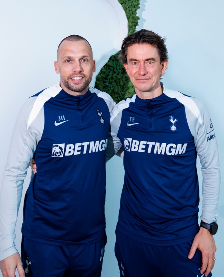 开云在线-记者：海廷加担任热刺助教，在圣诞节前他接受了弗兰克的亲自面试