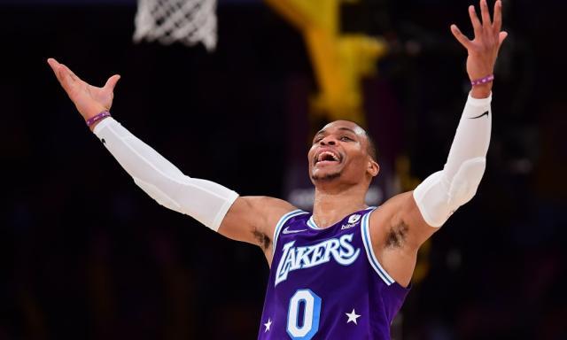 开云下载-NBA流言：比尔离队传言已消失 76人仍盼西蒙斯归队