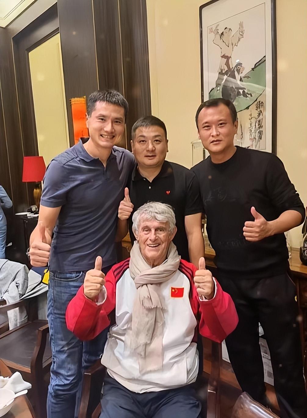 开云官网-曾是国安夺冠功臣，娶乒乓球选手为妻，31岁退役，如今身份不一般