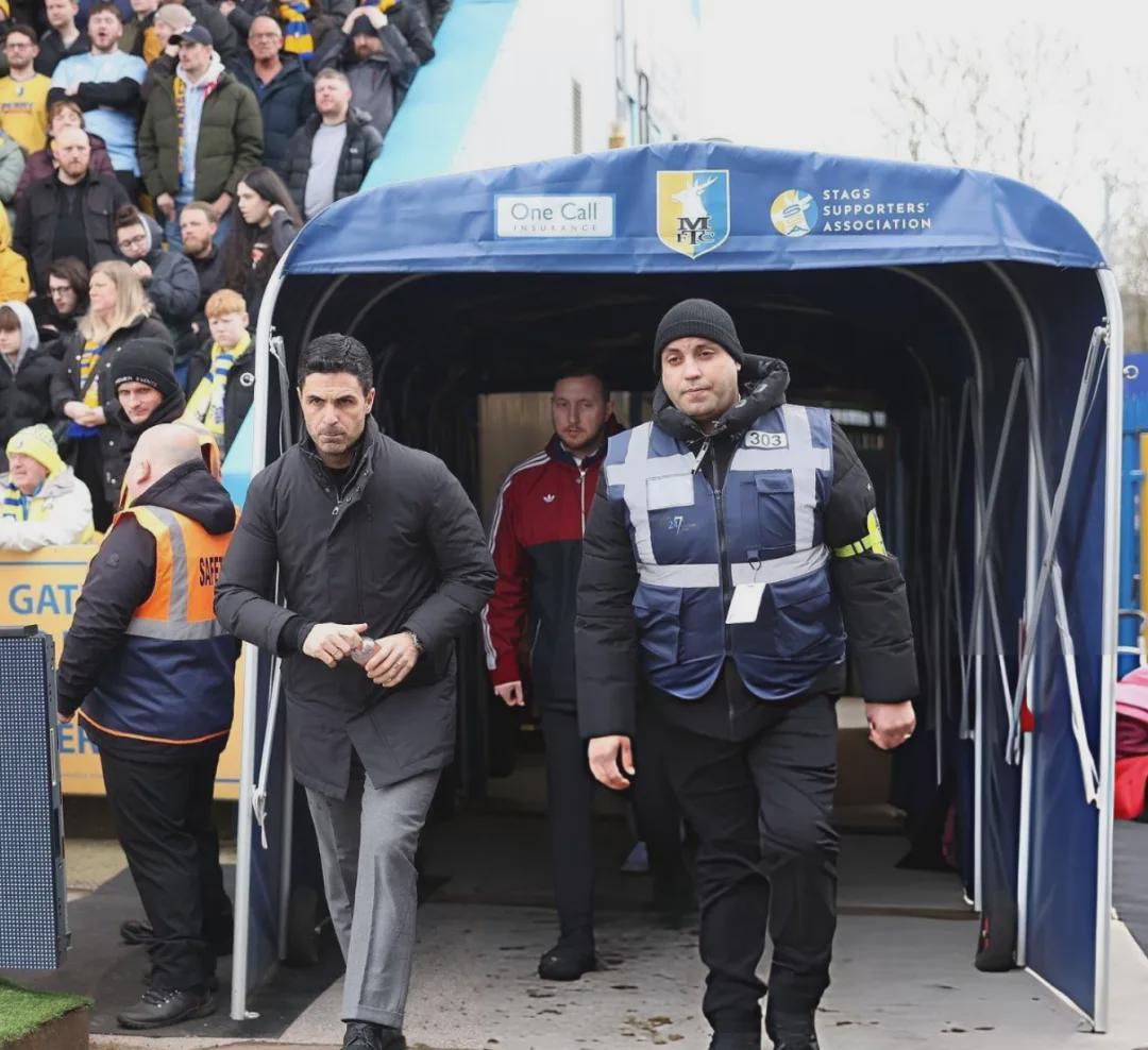 开云在线-争议点球！枪手艰难客平药厂！电讯报：阿森纳考虑报价利夫拉门托